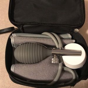 Balance blood pressure cuff hand held